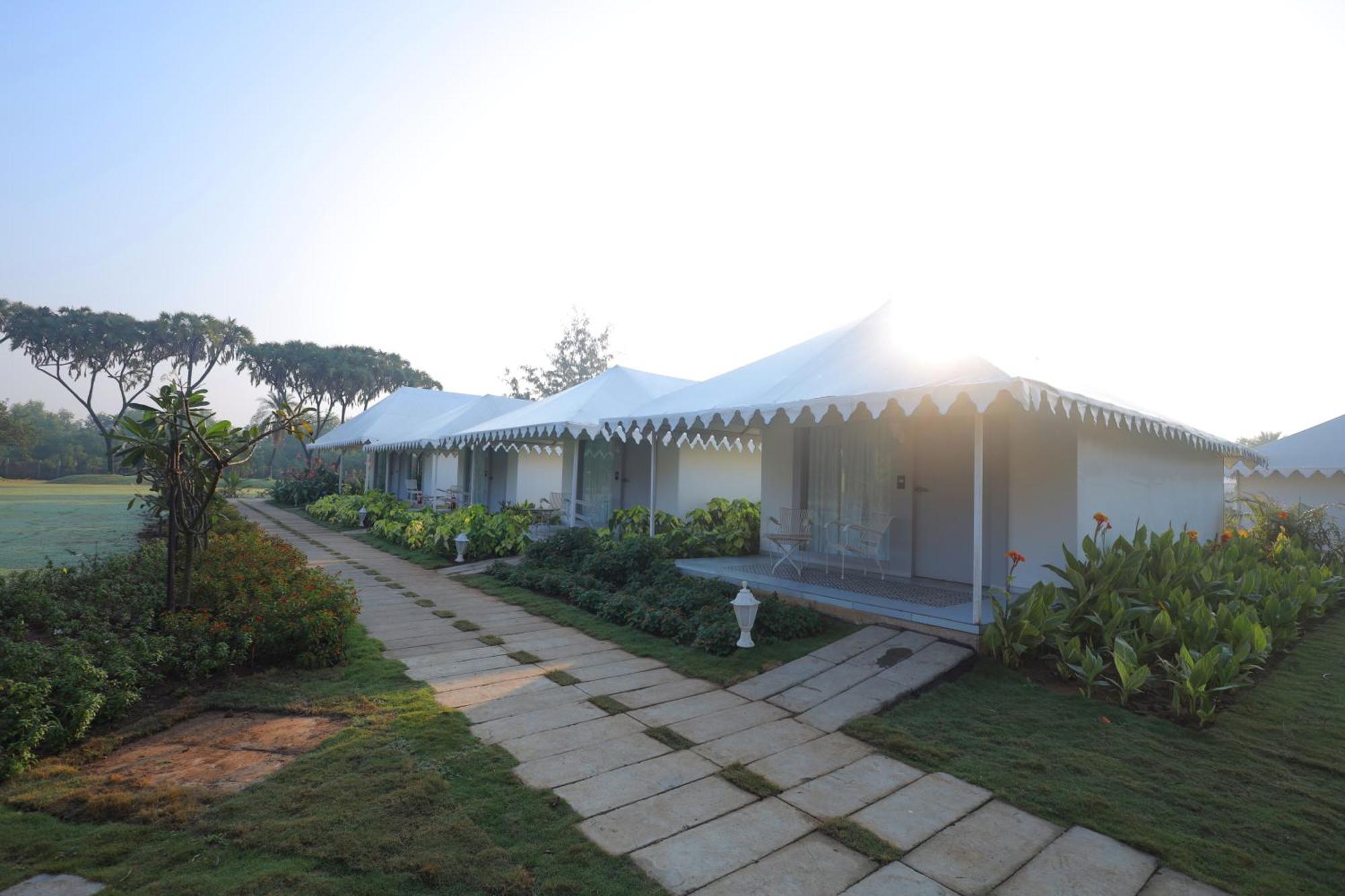 The Fern Seaside Luxurious Tent Resort ダマン エクステリア 写真